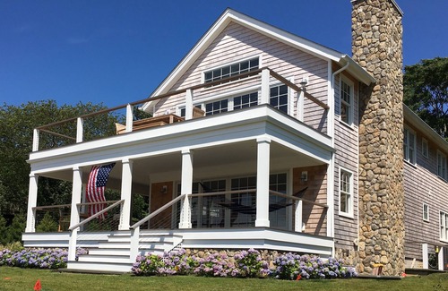 Montauk House | Bright and airy beach house - Water views, Beautiful Sunsets and Pool
