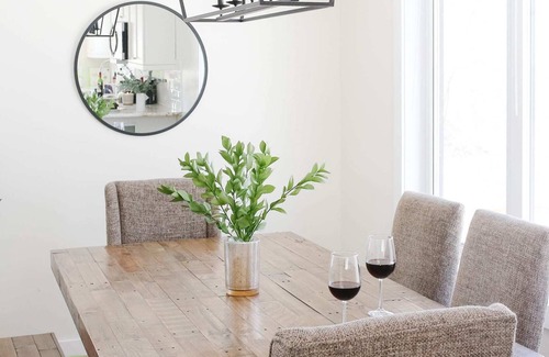 Onanole House | Bright and Airy Onanole Country House