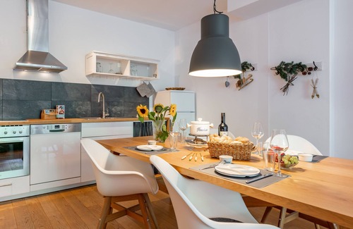 Hinterthal Apartment | Bright and spacious home with in-house sauna