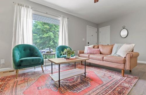 Royal Manor House | Bright and Breezy Gahanna Ranch 10min to INTEL