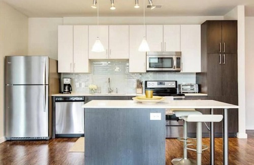 Inman Park Apartment | Bright and Cheery Apartment Inman Park LOCAL