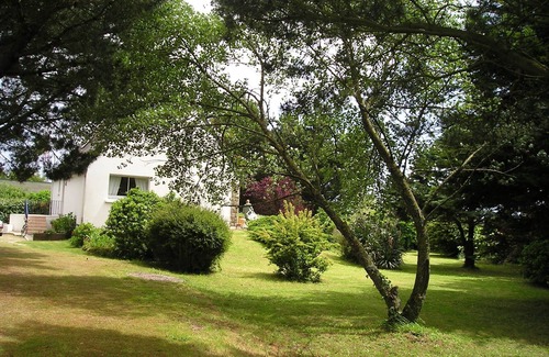 Plouharnel House | Bright and comfortable house in a quiet area in a wooded park near the beaches.