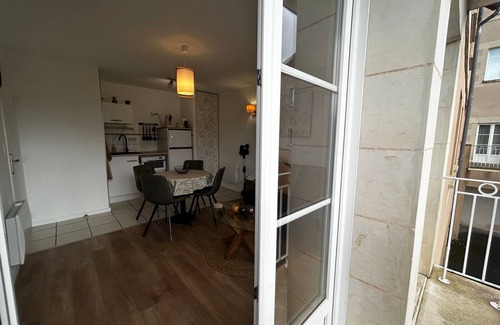 La Roche-Posay Apartment | Bright and comfy 200m from Thermes! With WIFI, pool and private parking.