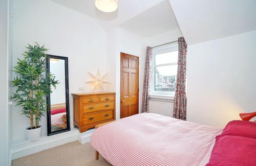 Inverurie Apartment | Bright and cosy central flat in Inverurie