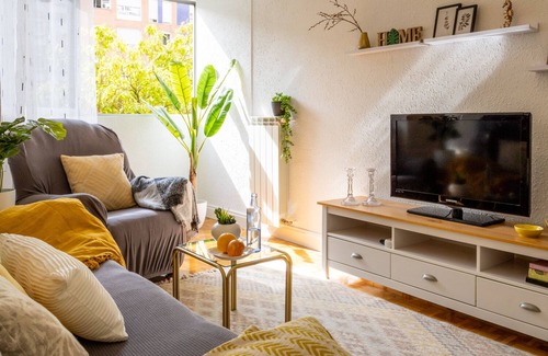 Echavacoiz Apartment | Bright and cozy apartment near Hospitals