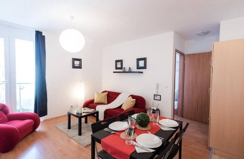 Angyalfold Apartment | Bright and homey AC apartment near the center