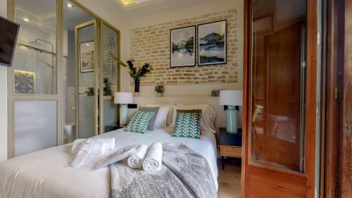 Feria Apartment | Bright and new- 2Bd 2Bth- Conde de Torrejon