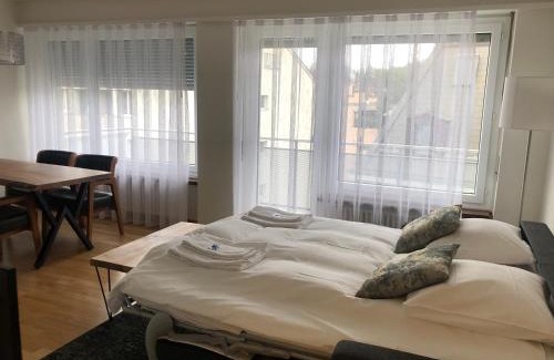 Hirslanden Apartment | Bright and quiet studio in the city center - Sky11
