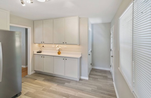 Libertyville House | Bright and Spacious 5-bedhouse in charming Libertyville Near Downtown