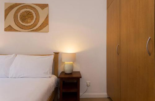 Campden Apartment | Bright and Spacious 1 Bedroom Apartment in the Heart of Kensington