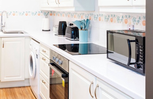 East Walworth Apartment | Bright and Spacious Flat with FREE Parking near Tower Bridge
