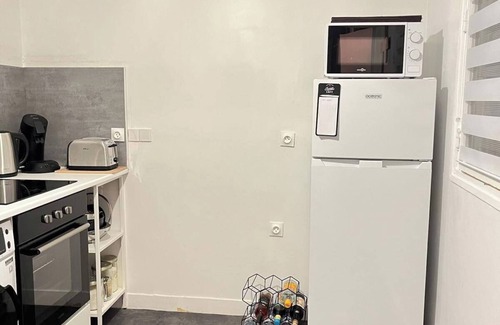 Montreuil Apartment | Bright and Spacious Flat in Montreuil – Great Amenities!