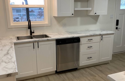 Kamloops House | Bright and sunny 3 bedroom