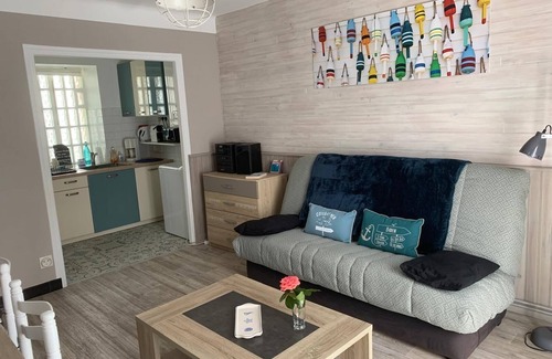 Larmor-Baden Apartment | Bright apartment in country house 100 m from port