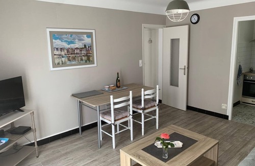 Larmor-Baden Apartment | Bright apartment in country house 100 m from port