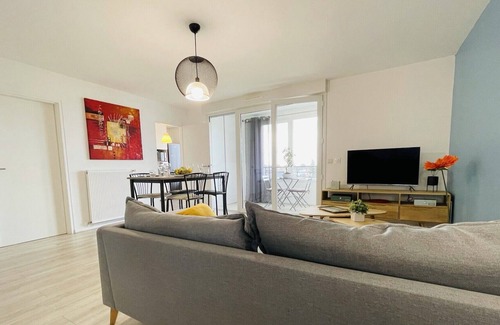 Tours Apartment | Bright apartment in a new building with garage