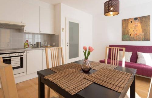 Schottenfeld Apartment | Bright Apartment in Hip & High Quality Neighborhood