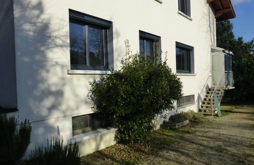 Seynod House | Bright apartment in house with garden "les pics-verts"