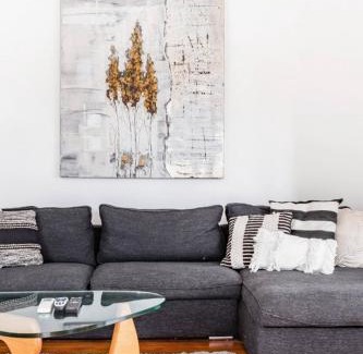 Torbay House | Bright Beachside Cottage