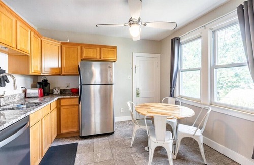 Ferndale Apartment | Bright, Beautiful 2BR Top-Floor Duplex Bungalow!
