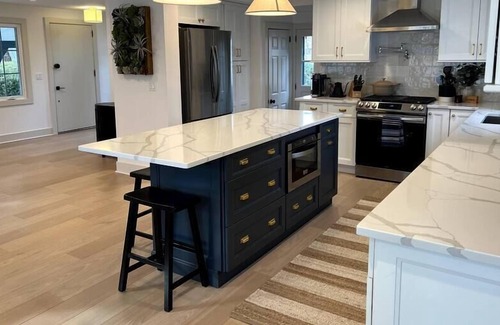 Highlands House | Bright & Beautiful Single Family in the Highlands!