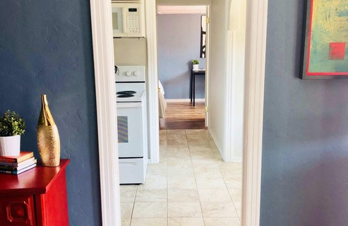 Pacific - Edison House | Bright Bohemian Bungalow w/Patio & Gated Parking