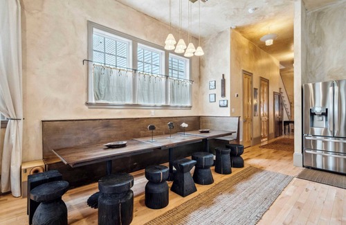 Faubourg Lafayette House | Bright Bohemian House w Heated Pool/Hot Tub
