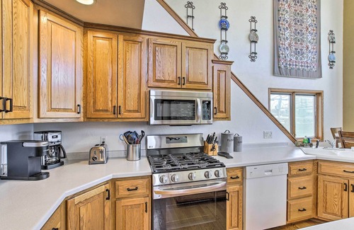 Cecil House | Bright Cecil Home w/Boat Dock & Lake Access!