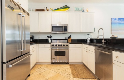 Islamorada House | Bright & Cheery Pool Front Home w/Optional Boat Slip at Anglers Reef Islamorada