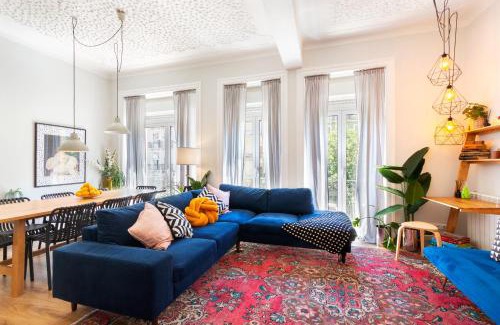 Lisbon Old Town House | Bright City Center, 10m from subway, 6 rooms, up to 20 PPL