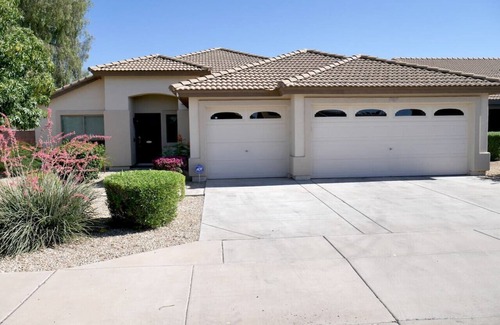 Estrella Vista House | Bright & Clean Oasis Near Goodyear Ballpark