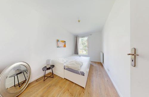 L'Ile-Saint-Denis Apartment | Bright comfortable apartment