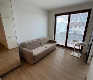 Kobylisy Apartment | Bright & Cosy 1-Bedroom Apartment with Balcony
