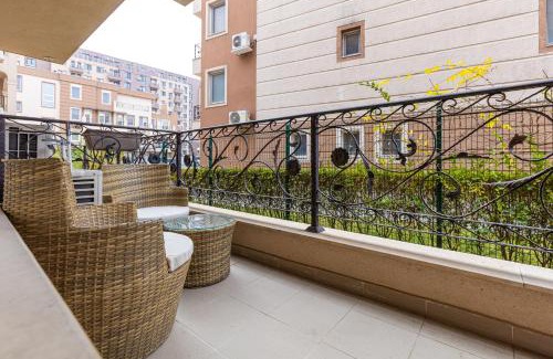 Plovdiv Apartment | Bright & Cozy 1BD Flat with a Terrace and Parking by Flat Mаnager