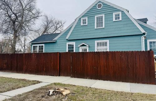 Billings Apartment | Bright & Cozy 2BR | Near Downtown, MSU & Hospitals