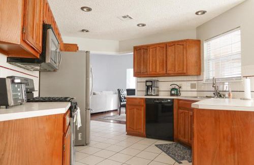 Broken Arrow House | Bright & Cozy Broken Arrow Home!