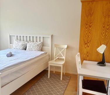Itainen District House | Bright Cozy Private Rooms 3min to Metro