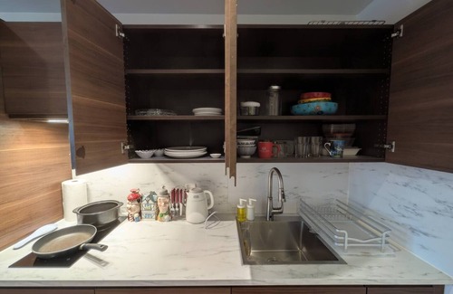 Richmond Hill House | Bright & Cozy Studio w/Private Entrance & Parking