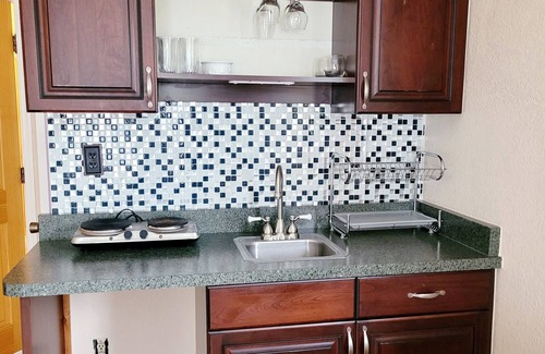 Southgate Apartment | Bright, cozy studio in the middle of Sarasota
