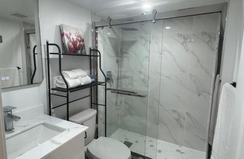 Ajax Apartment | Bright & Cozy Two Bedrooms Basement Apartment