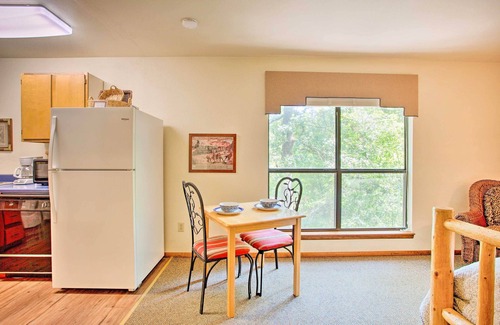 Davis Apartment | Bright Davis Escape w/Screened-In Porch!