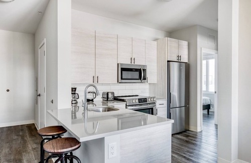 Edgewater Apartment | Bright Edgewater 2BR w/Gym & Lounge, nr Red Line, by Blueground