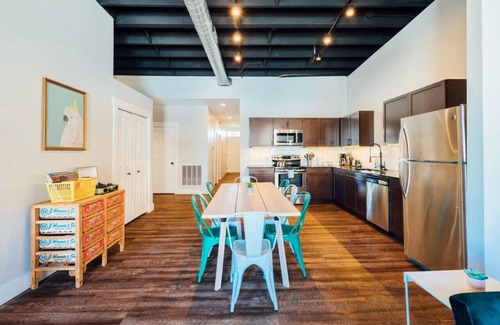 Detroit Apartment | Bright Event Perfect 4BDRM LOFT 7Min To Downtown