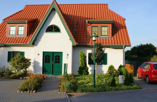 Dassow Apartment | Bright, family-friendly apartment near the beach