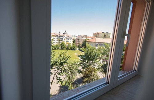 Sibiu Apartment | Bright & Fresh apartment for the traveler in you!