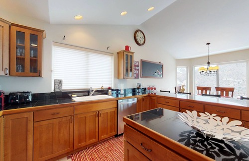 Orondo House | Bright home w/great deck, river views & shared pool, game room & beach