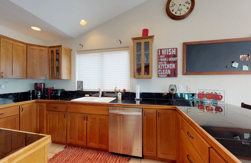 Orondo House | Bright home w/great deck, river views & shared pool, game room & beach