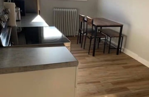 Cornwall Apartment | Bright Large New 1 Bed, Centrally Located