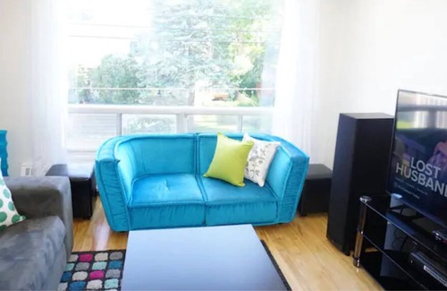 Cote-Saint-Luc House | Bright, Large & Ultra Clean 5 BR in Safe Area