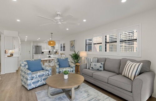 Sanibel Condo | Bright & Light two-bedroom corner ground floor with washer/dryer!